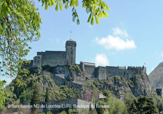 Appart Lourdes 100 M Gare - 4 Places Avec Balcon 10Mn Sanctuaire Exterior foto