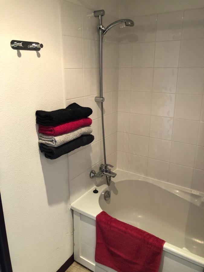 Appart Lourdes 100 M Gare - 4 Places Avec Balcon 10Mn Sanctuaire Exterior foto